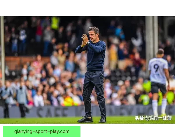 马丁内利因推搡裁判被黄牌警告引发赛场争议